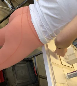 Sexy flat ass in yoga pants
