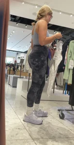 ridiculously fit blonde pawg w glasses in lulus