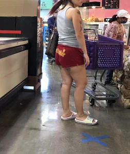 Latina with big booty in red shorts doesn't care about Rona
