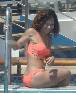 Bikini girls