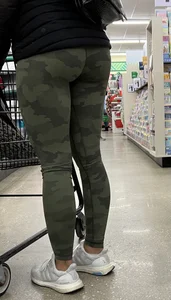 Camo Latina booty