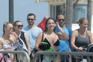 Deerfield Beach girls in bikinis