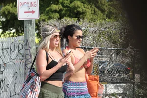 Sexy Florida beach bikini girls