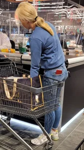 Blonde Candid Girl in Jeans at the Supermarket Creepshots