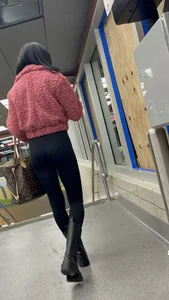 Waiting for train vpl