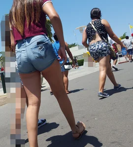 Nice booty in tight and short jean shorts
