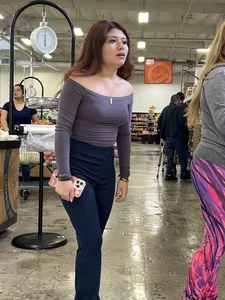 Short tight Latina cutie in flared legging