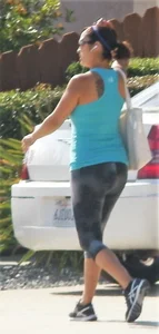 Candid girls in leggings and tights