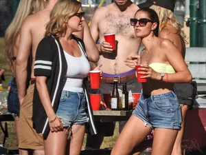 Park party girls [058]
