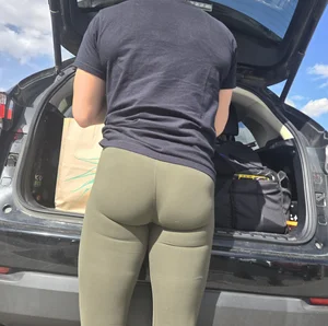 Whole foods - nice looking ass
