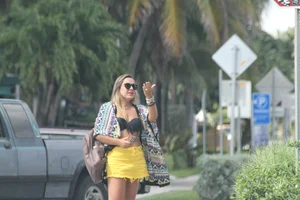 Deerfield Beach, Florida sexy girls and teens in bikinis