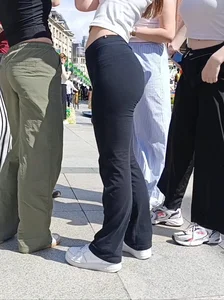 Nice round butt showing panties under legging