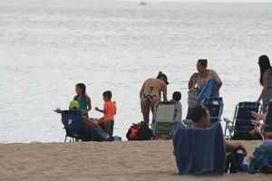 Florida beach and bikini girls