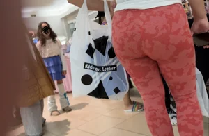 Mall Caps🥜 (OC)