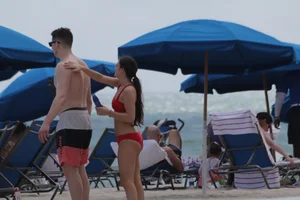 Deerfield Beach girls in bikinis