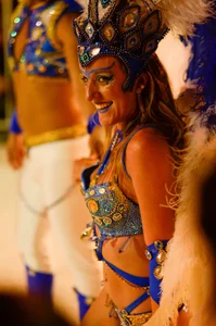 Sexy lady with a nice ass dressed up while dancing