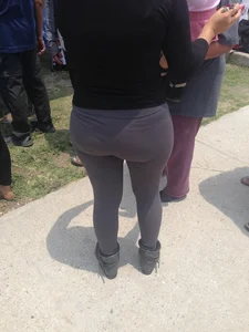 Phat milf booty with vtl in tight grey leggings