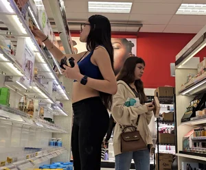 A few girls to enjoy