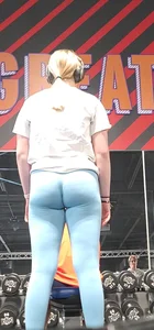 Assume the position! Pawg