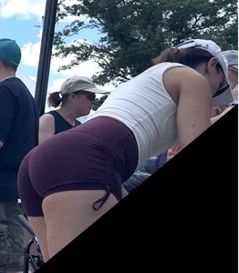 Very fit milf with a phat ass