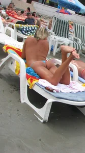 Candid beach and bikini babes