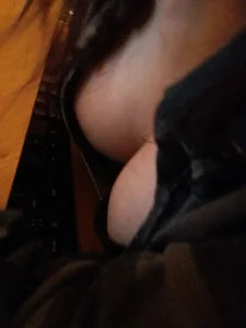 Candid Downblouse Photo