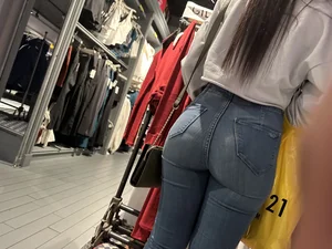 This tight Ass in jeans had me crazy