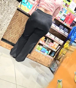 Hot chubby asian chick with a cake   (OC)