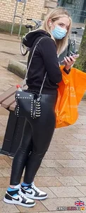 Blonde teen’s juicy booty in wet look leggings!