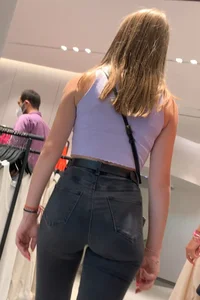 Hot candid blonde girl with a perfect ass in tight black jeans