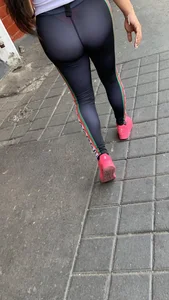 Otra mujer de mi tierra transparentando tanga
