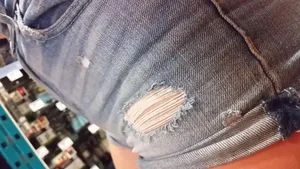 Distracted glorius cameltoe shopping in Short jean shorts