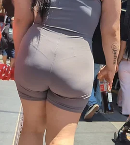 MILF Leggings showing VTL (OC)