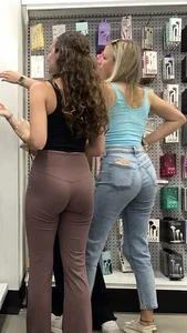 three teen shopping