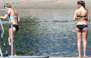 Bikini girls