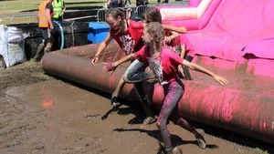 Bristol Pretty Muddy 5k race girls 2018