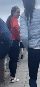 got girl in leggings, nice long legs street creepshot