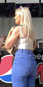 Perfect shape blonde bubble ass ( not oc )
