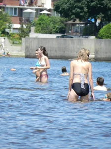 Bikini girls