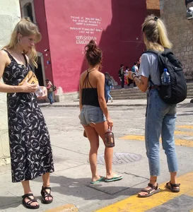 nice girl, skinny shorts peach in sight