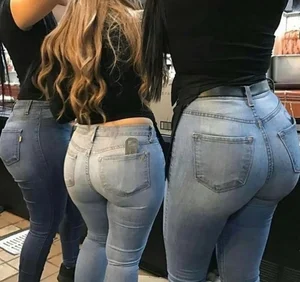 Triple ass in tight jeans. Tell me which one you want?