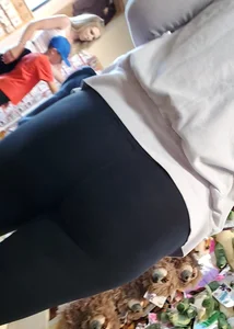Nice ass in leggings always OC