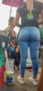 Mexicana con jeans ajustados