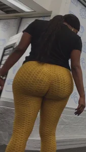 BBL Afro Latina MILF Bending Over