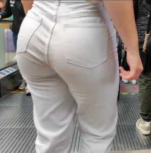 PAWG in white jeans, what an ass!