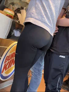 Bubble Teen Butt - Black Leggings