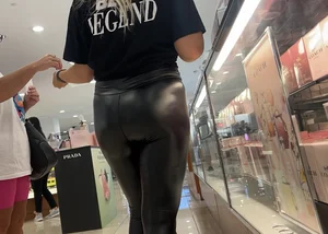 Pretty blonde pawg in black leather leggings