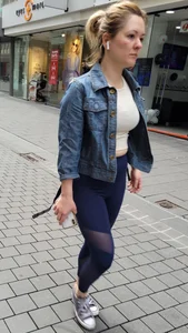 Candid Milf in Yoga Pants Street Creepshot