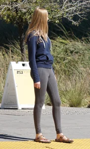 Skinny Arizona State University blonde college girl in grey leggings