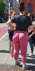 Thick fat German ass in pink leggings (OC, pics)